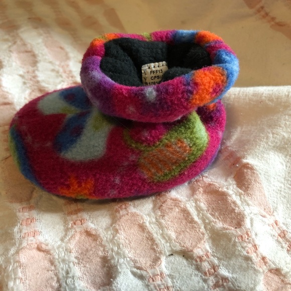 Acorn Other - Acorn fleece booties